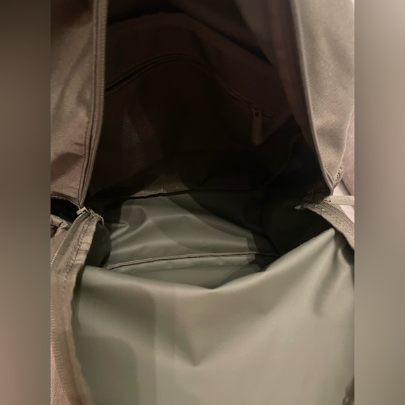 Beis The Beisics Backpack, olive green, NWOT - Picture 6 of 11